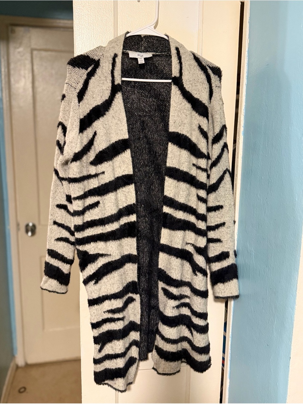 MB Zebra Striped Open Front Cardigan Extremely Soft Size Small